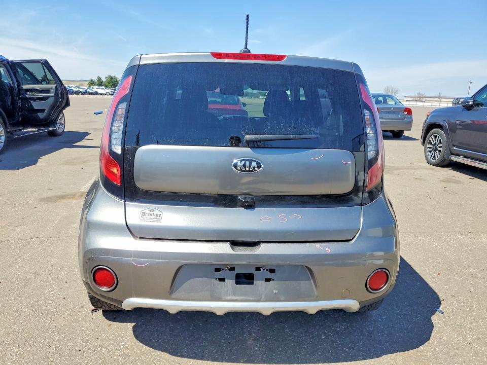 49671536 :رقم المزاد ، KNDJP3A55J7605622 vin ، 2018 Kia Soul مزاد بيع