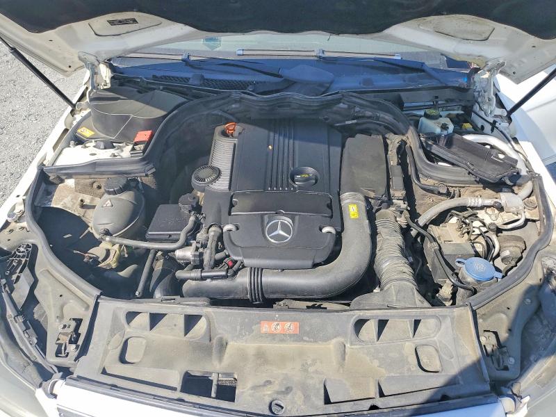 Продажа на аукционе авто 2013 Mercedes-benz C, vin: WDDGF4HB2DR272437, номер лота: 49680296