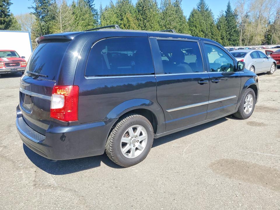 49453616 :رقم المزاد ، 2C4RC1BG2DR554957 vin ، 2013 Chrysler Town & Country مزاد بيع