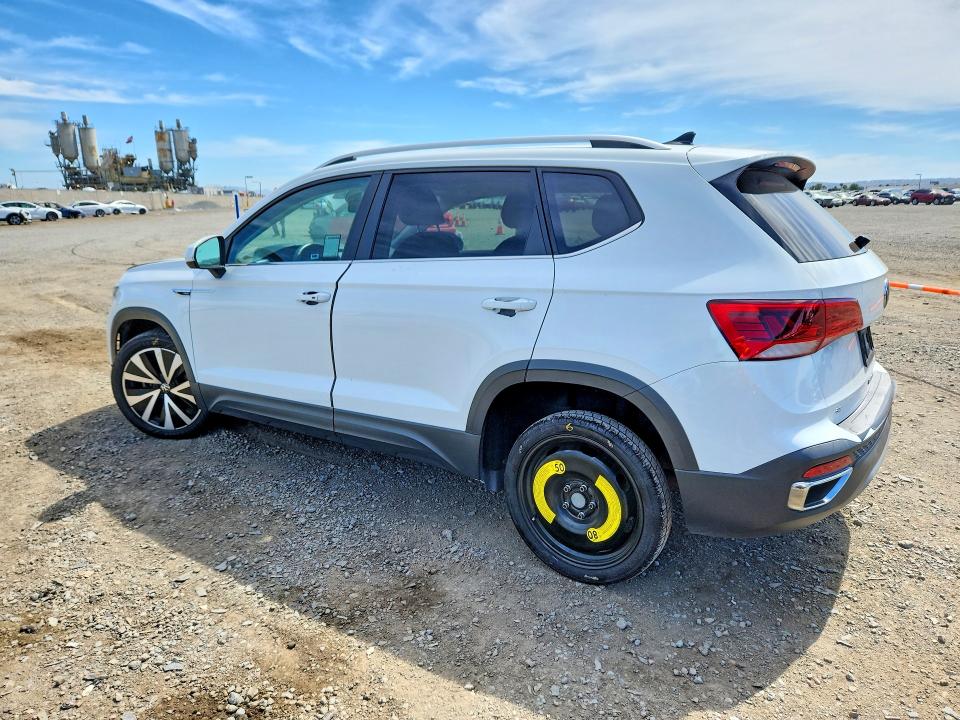 Продаж на аукціоні авто 2022 Volkswagen Taos, vin: 3VVSX7B21NM019951, номер лоту: 50370006