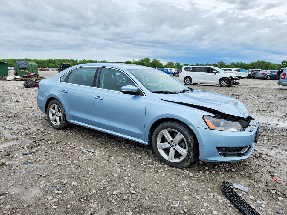 50992956 :رقم المزاد ، 1VWBN7A34DC002900 vin ، 2013 Volkswagen Passat مزاد بيع