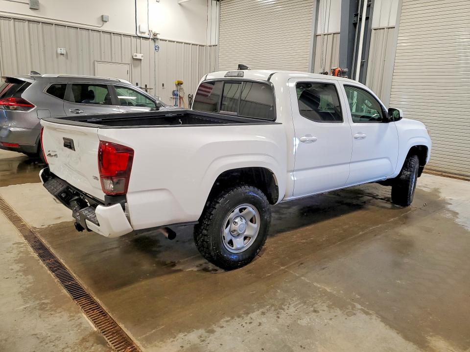 50514526 :رقم المزاد ، 3TMCZ5AN1NM472562 vin ، 2022 Toyota Tacoma مزاد بيع