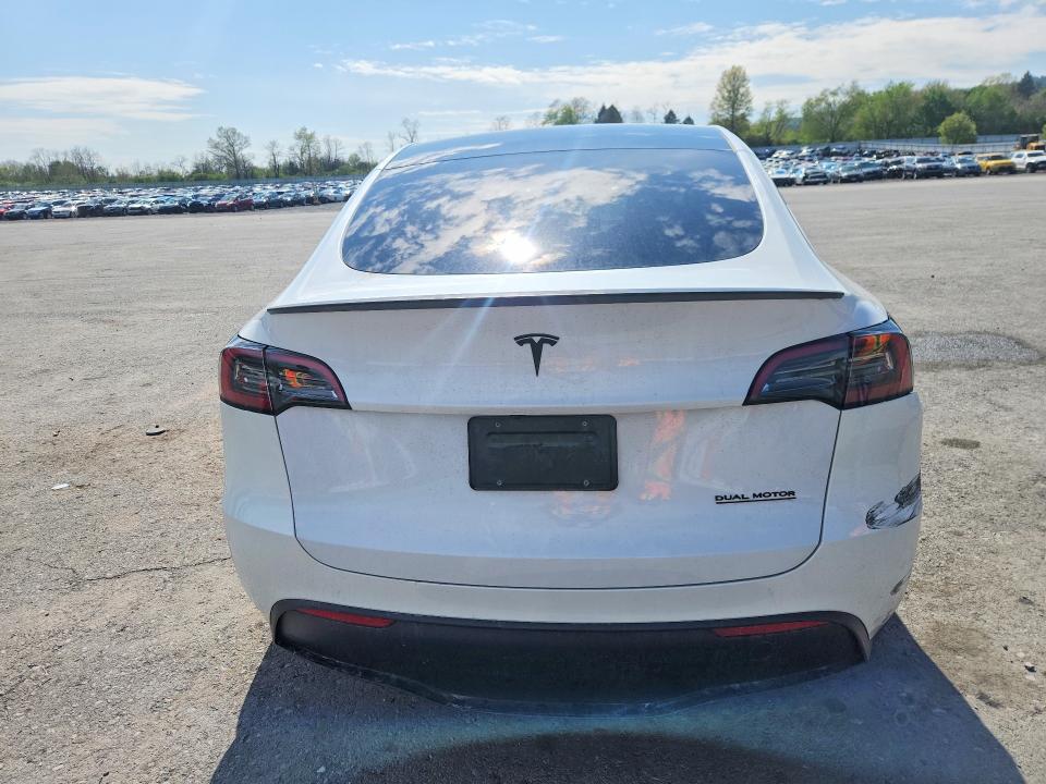 2024 Tesla Model Y მანქანა იყიდება აუქციონზე, vin: 7SAYGDEF0RF034394, აუქციონის ნომერი: 50362316