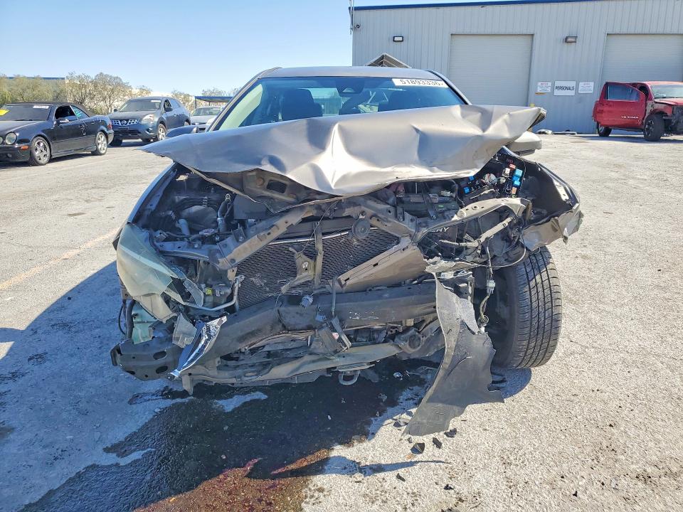 Продажа на аукционе авто 2018 Toyota Corolla, vin: 2T1BURHE8JC011255, номер лота: 51893336