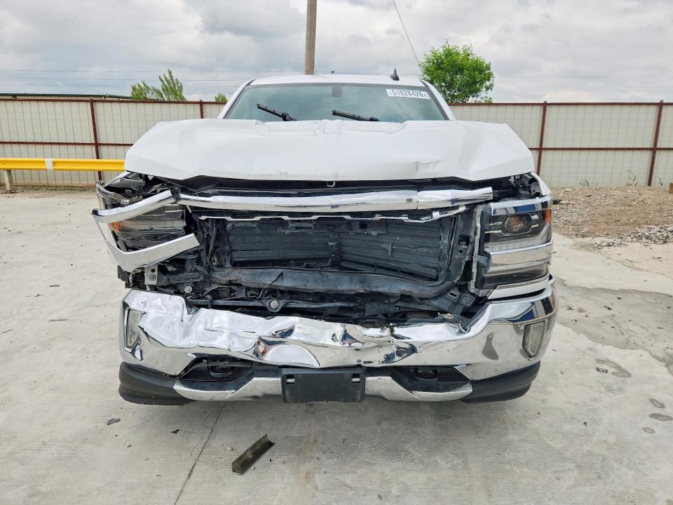 51028426 :رقم المزاد ، 3GCPCSEC1JG335298 vin ، 2018 Chevrolet Silverado مزاد بيع