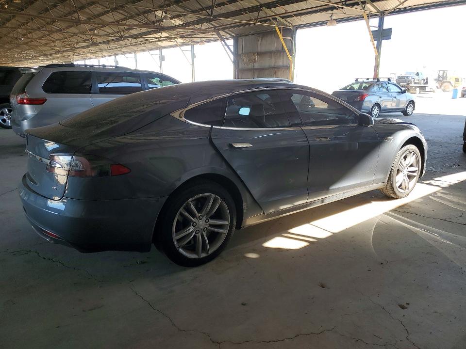 Продажа на аукционе авто 2013 Tesla Model S, vin: 5YJSA1CGXDFP09384, номер лота: 48714726