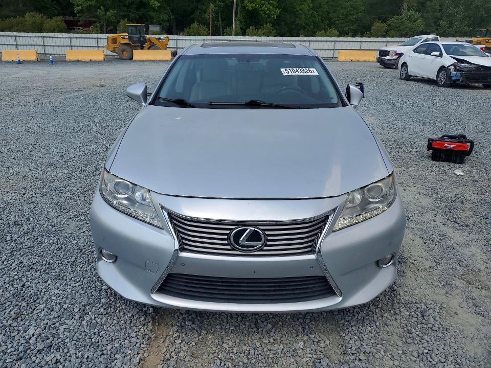 51043826 :رقم المزاد ، JTHBK1GG4D2046662 vin ، 2013 Lexus Es مزاد بيع
