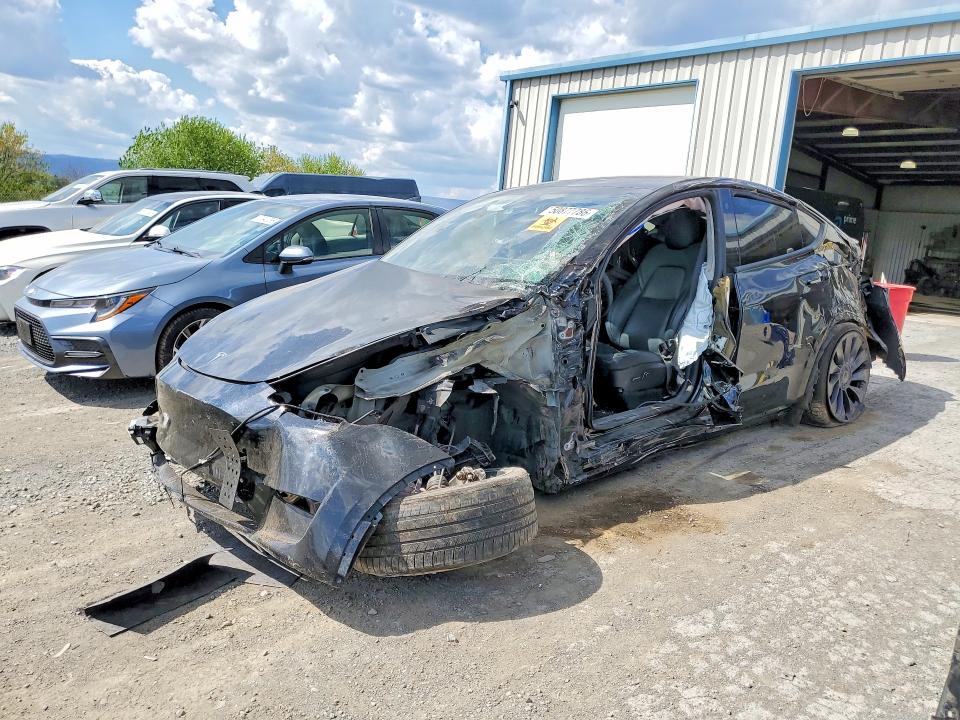 Auction sale of the 2023 Tesla Model Y, vin: 7SAYGDEF7PF604890, lot number: 50877786
