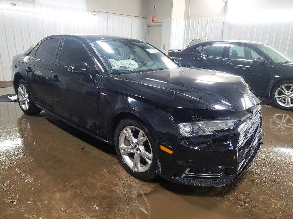 Продаж на аукціоні авто 2018 Audi A4, vin: WAUDNAF42JA124170, номер лоту: 48633586