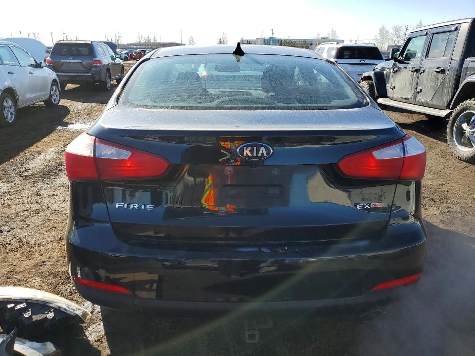 2014 Kia Forte მანქანა იყიდება აუქციონზე, vin: KNAFX4A8XE5056701, აუქციონის ნომერი: 49339466