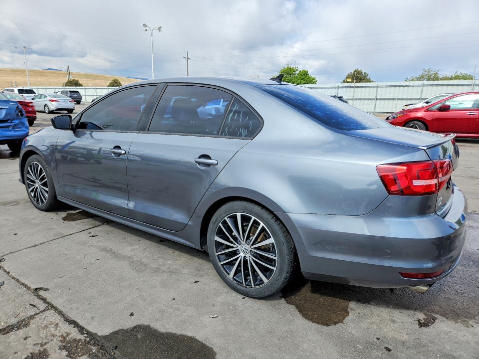 51373076 :رقم المزاد ، 3VWD17AJ1FM220829 vin ، 2015 Volkswagen Jetta مزاد بيع