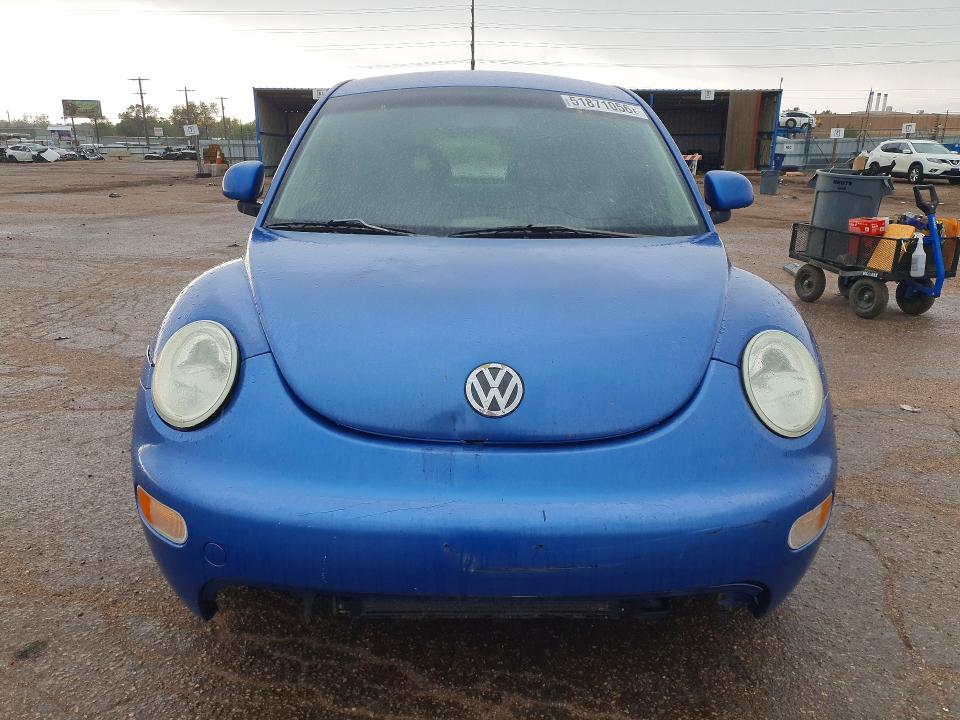 51871056 :رقم المزاد ، 3VWCA21C8XM456458 vin ، 1999 Volkswagen New Beetle مزاد بيع