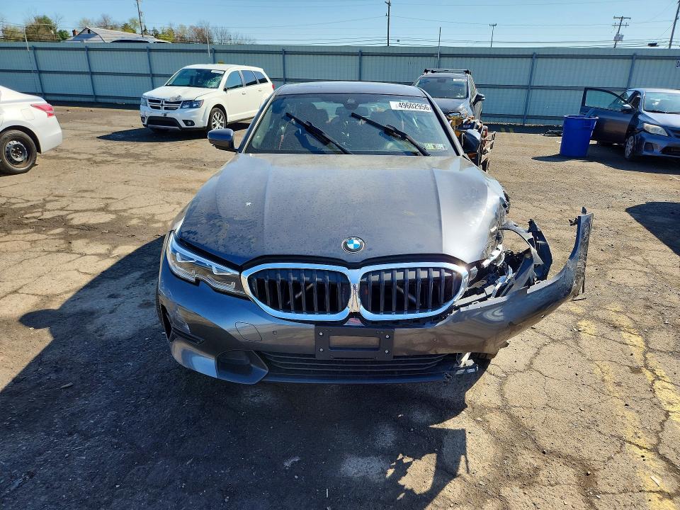 49602956 :رقم المزاد ، 3MW5R7J08N8C36327 vin ، 2022 Bmw 330xi مزاد بيع