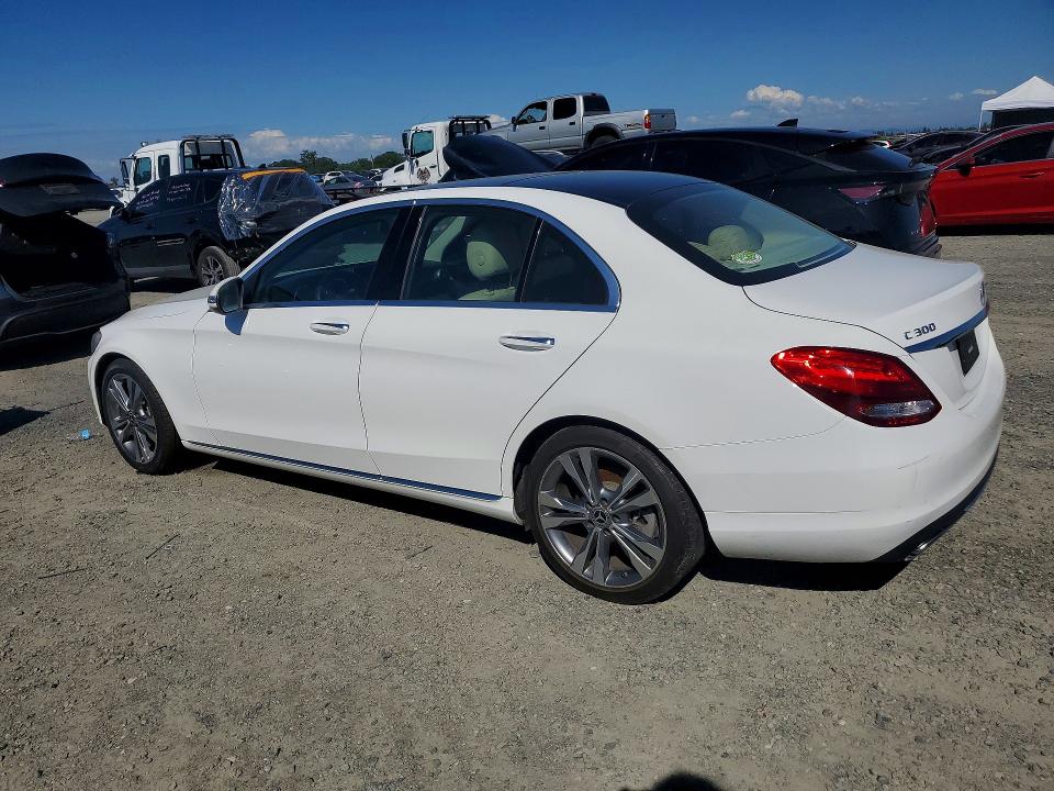 48536856 :رقم المزاد ، 55SWF4JBXHU229328 vin ، 2017 Mercedes-benz C مزاد بيع