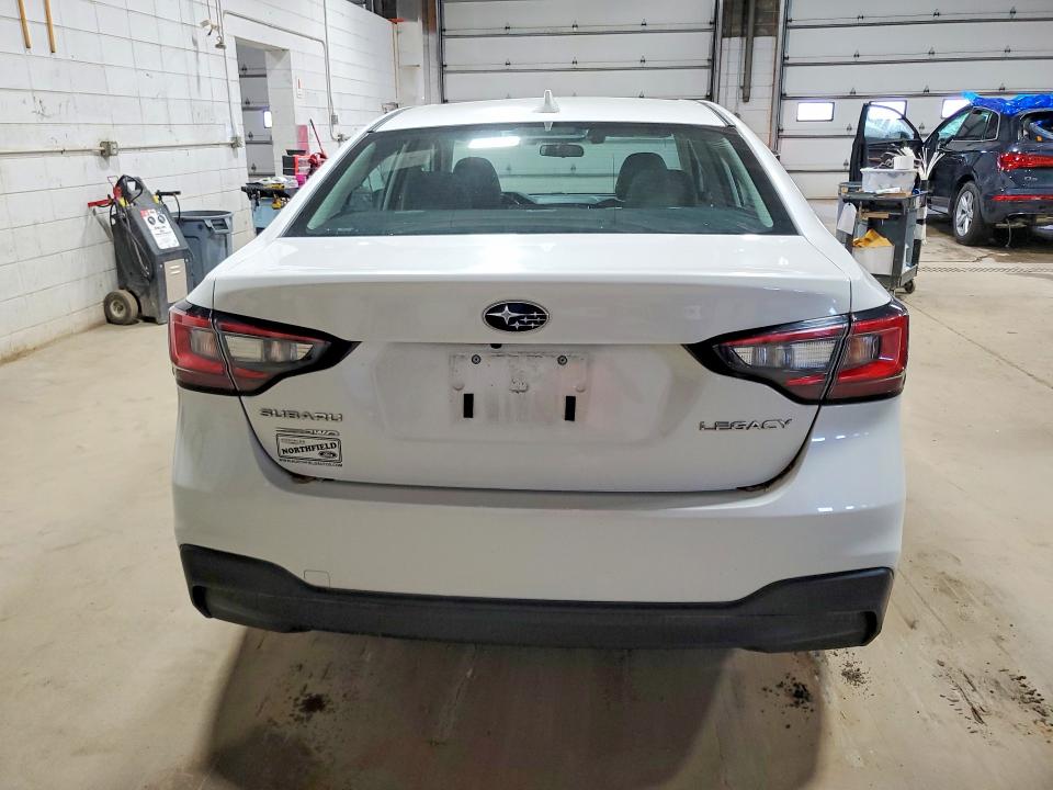 51687116 :رقم المزاد ، 4S3BWAF61M3013613 vin ، 2021 Subaru Legacy مزاد بيع