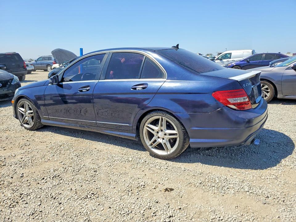 Продажа на аукционе авто 2013 Mercedes-benz C, vin: WDDGF4HB4DA854764, номер лота: 49297796