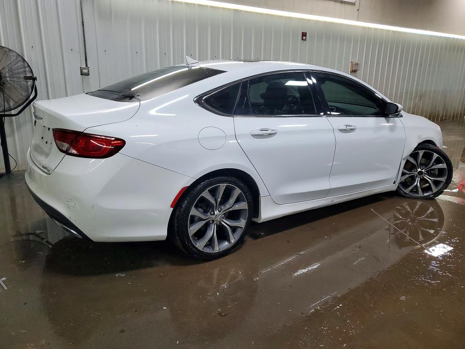 48484266 :رقم المزاد ، 1C3CCCEG2FN540087 vin ، 2015 Chrysler 200 مزاد بيع