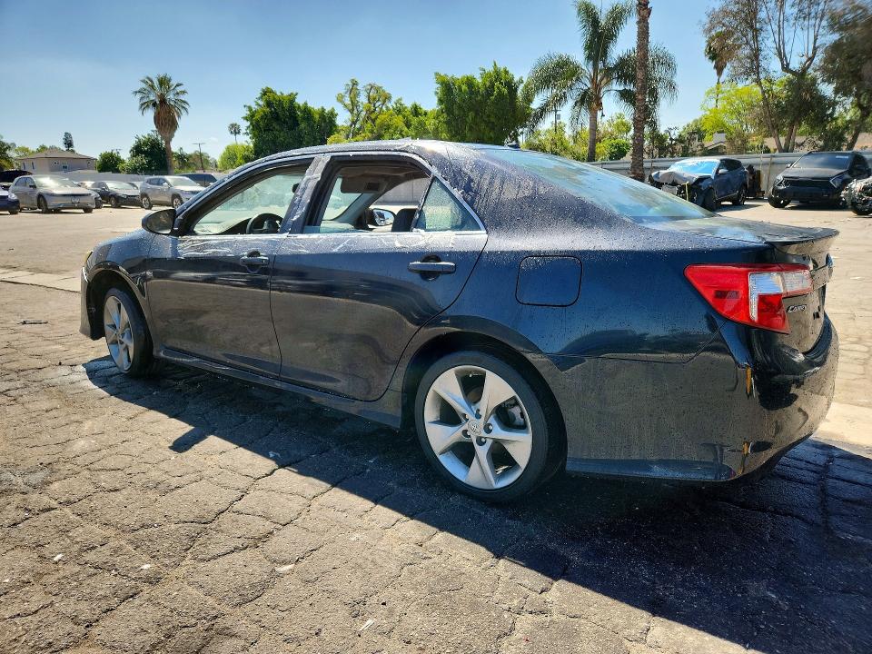 50272616 :رقم المزاد ، 4T1BK1FK1CU507600 vin ، 2012 Toyota Camry مزاد بيع