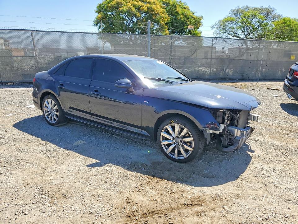 48771976 :رقم المزاد ، WAUKMAF41JA216025 vin ، 2018 Audi A4 مزاد بيع