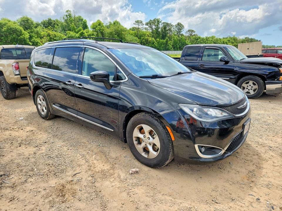 Продаж на аукціоні авто 2017 Chrysler Pacifica, vin: 2C4RC1EG3HR757695, номер лоту: 50249996