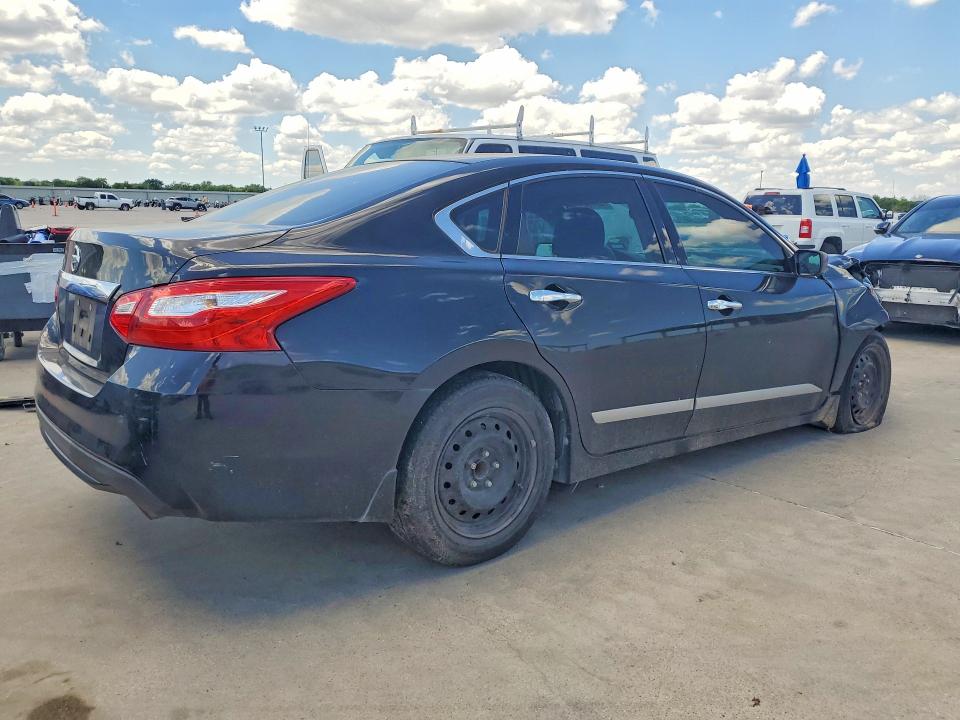 Продаж на аукціоні авто 2017 Nissan Altima, vin: 1N4AL3AP1HN314804, номер лоту: 53028736