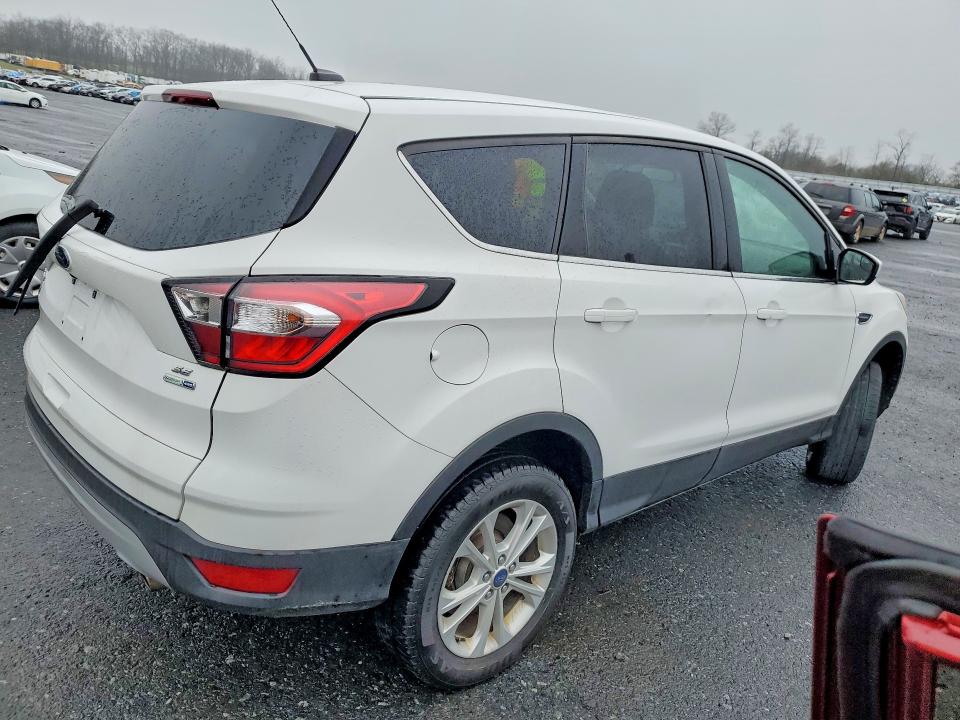 48835176 :رقم المزاد ، 1FMCU9GD6HUC58974 vin ، 2017 Ford Escape مزاد بيع