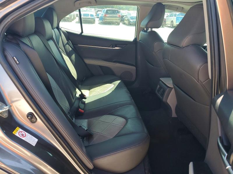 Продаж на аукціоні авто 2018 Toyota Camry, vin: 4T1B11HK4JU125803, номер лоту: 48414496