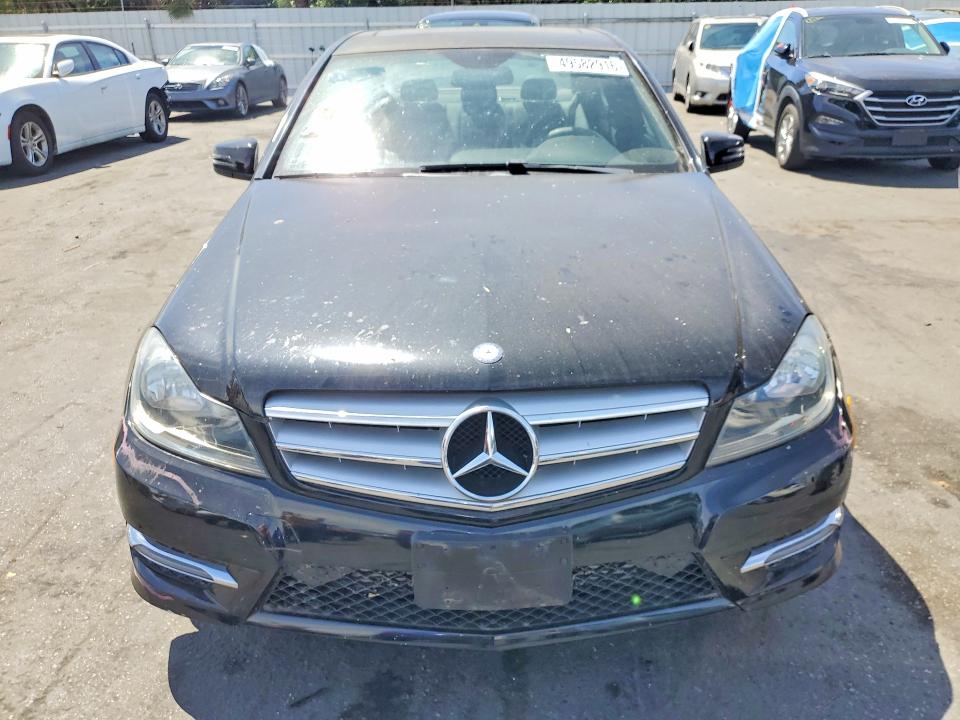 Продаж на аукціоні авто 2013 Mercedes-benz C, vin: WDDGF4HB7DA871610, номер лоту: 49582916