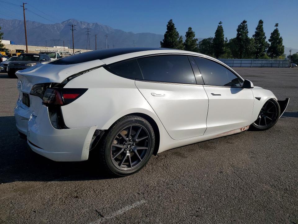 49002106 :رقم المزاد ، 5YJ3E1EA5PF645390 vin ، 2023 Tesla Model 3 مزاد بيع