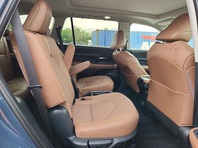 2025 Toyota Grand Highlander მანქანა იყიდება აუქციონზე, vin: 5TDAAAB59SS086232, აუქციონის ნომერი: 48331656