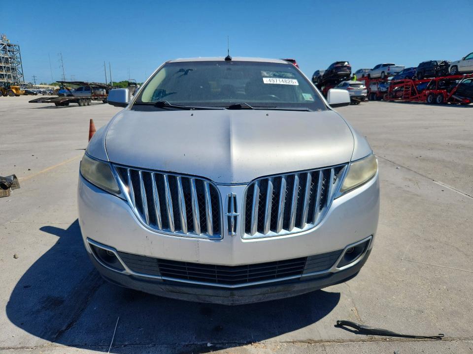 49714826 :رقم المزاد ، 2LMDJ6JK3BBJ03559 vin ، 2011 Lincoln Mkx مزاد بيع