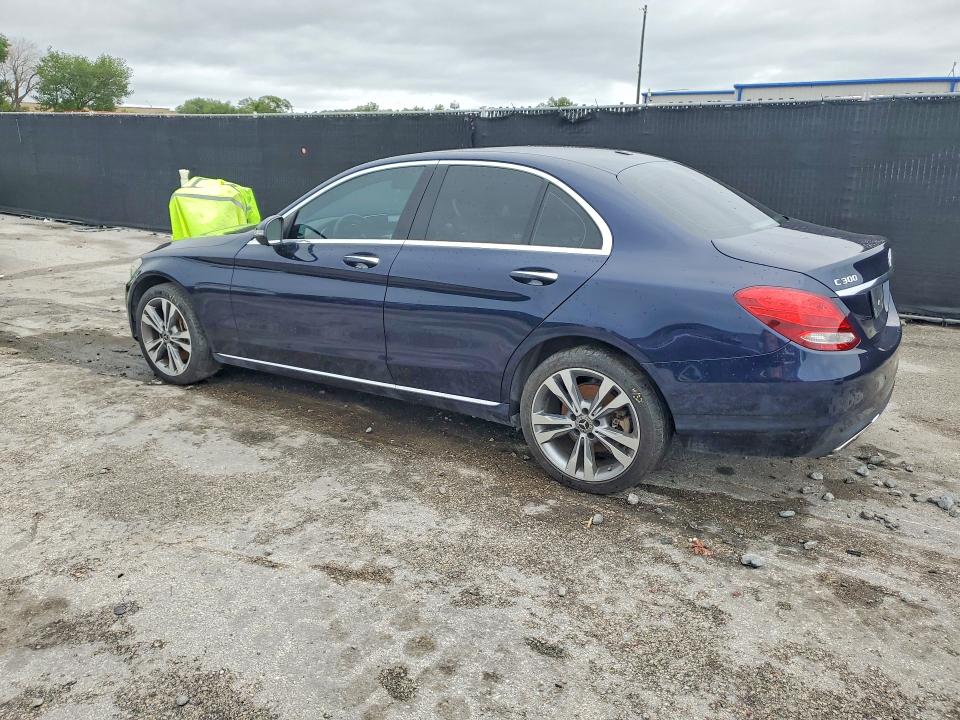 49086206 :رقم المزاد ، 55SWF4KB8JU242678 vin ، 2018 Mercedes-benz C مزاد بيع