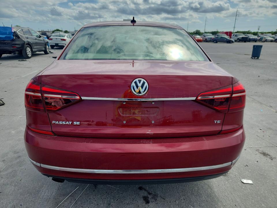 50090876 :رقم المزاد ، 1VWBT7A36HC054878 vin ، 2017 Volkswagen Passat مزاد بيع