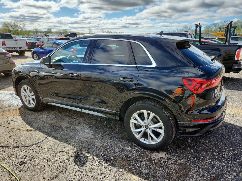 51350056 :رقم المزاد ، WA1DECF38M1020495 vin ، 2021 Audi Q3 مزاد بيع
