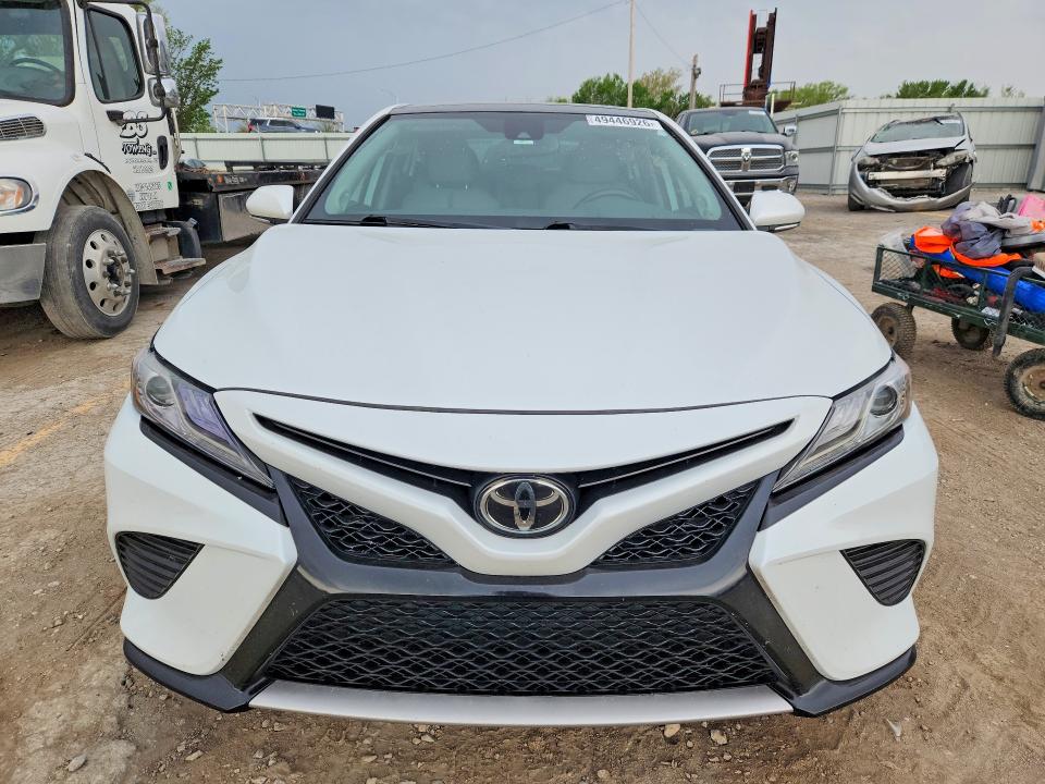 49446926 :رقم المزاد ، 4T1BZ1HK4KU507680 vin ، 2019 Toyota Camry مزاد بيع