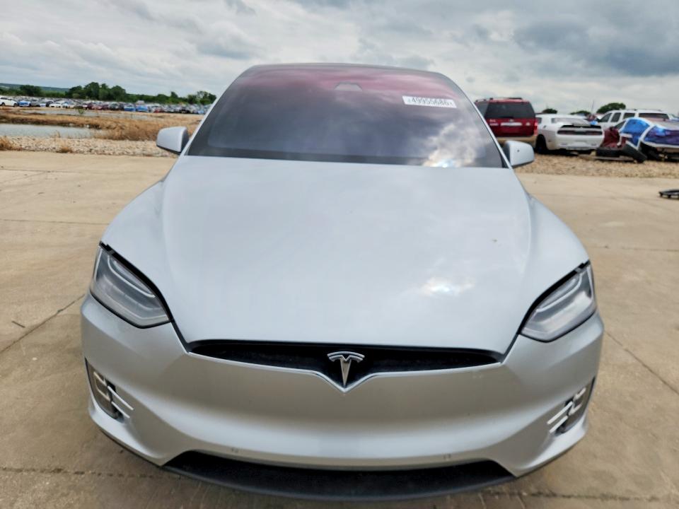 49955686 :رقم المزاد ، 5YJXCDE27HF051449 vin ، 2017 Tesla Model X مزاد بيع