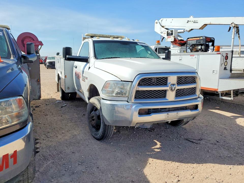 48601776 :رقم المزاد ، 3C7WRTAJ8GG132277 vin ، 2016 Ram 3500 مزاد بيع
