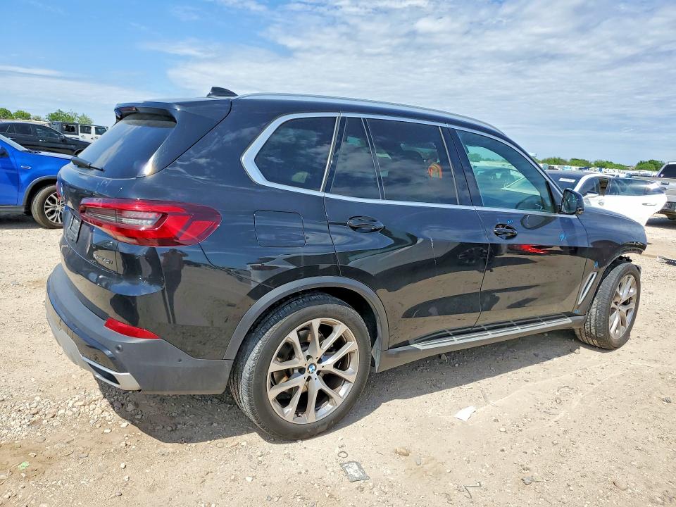 47555956 :رقم المزاد ، 5UXCR6C01N9M90662 vin ، 2022 Bmw X5 مزاد بيع