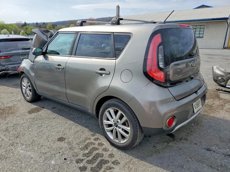 49900546 :رقم المزاد ، KNDJP3A58J7505806 vin ، 2018 Kia Soul مزاد بيع