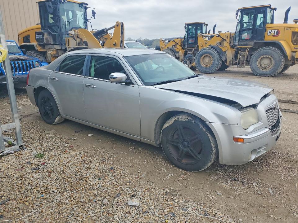 Auction sale of the 2010 Chrysler 300c, vin: 2C3CA6CT6AH145323, lot number: 48478966