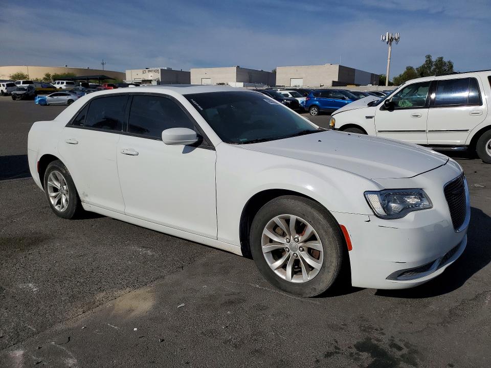 49407966 :رقم المزاد ، 2C3CCAAGXFH930177 vin ، 2015 Chrysler 300 مزاد بيع