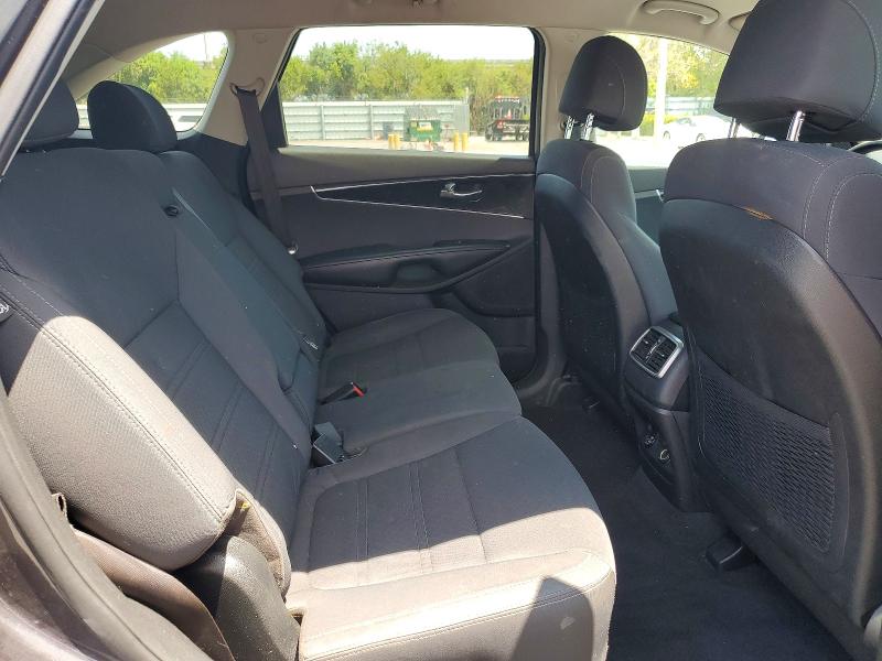 2017 Kia Sorento მანქანა იყიდება აუქციონზე, vin: 5XYPGDA52HG292350, აუქციონის ნომერი: 51836066