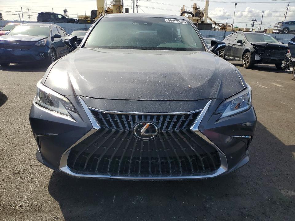 50862256 :رقم المزاد ، 58ADA1C10PU035394 vin ، 2023 Lexus Es 300h مزاد بيع