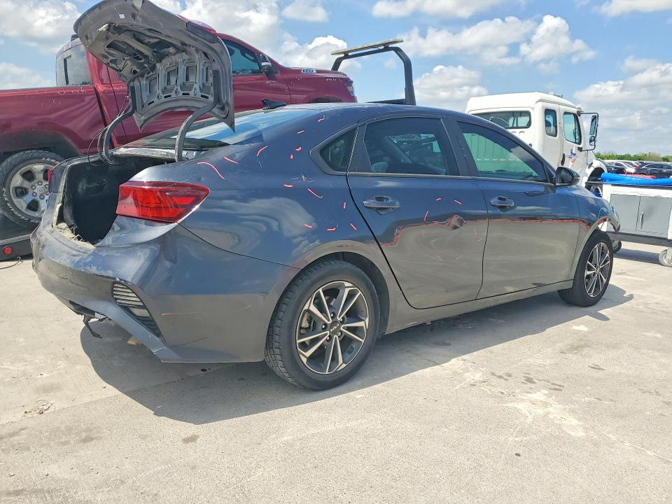 2023 Kia Forte მანქანა იყიდება აუქციონზე, vin: 3KPF24AD9PE653988, აუქციონის ნომერი: 49053156