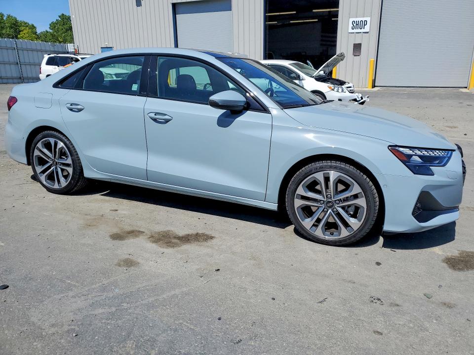 Продажа на аукционе авто 2025 Audi A3, vin: WAUHUDGY4SA055572, номер лота: 48702006