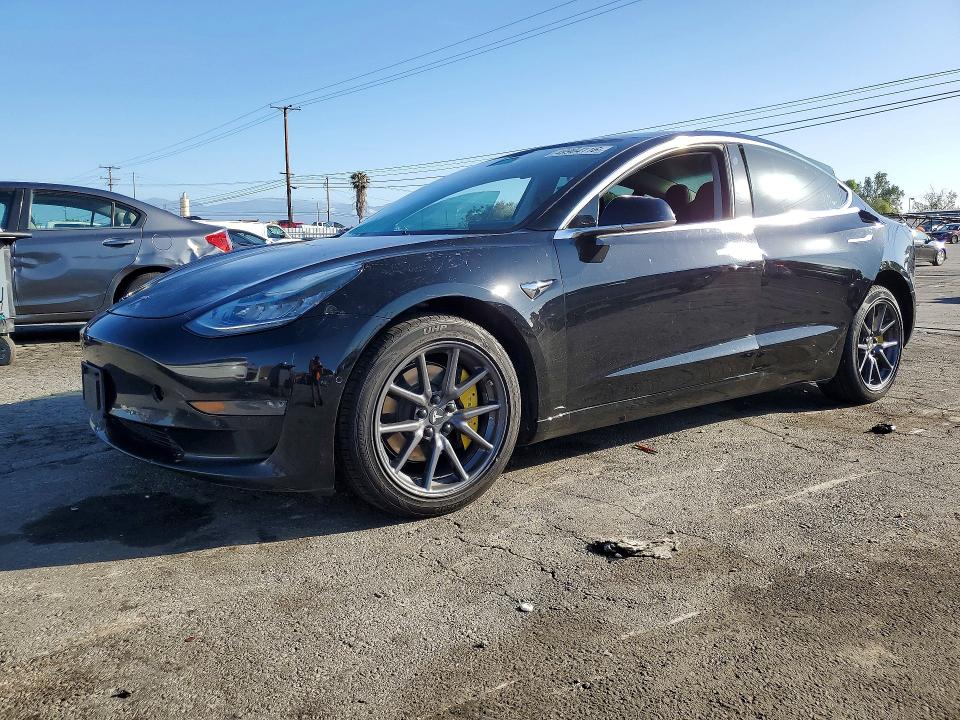 2018 Tesla Model 3 მანქანა იყიდება აუქციონზე, vin: 5YJ3E1EA8JF036432, აუქციონის ნომერი: 49904116