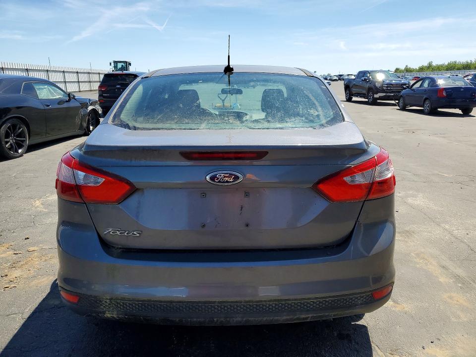 2014 Ford Focus მანქანა იყიდება აუქციონზე, vin: 1FADP3E25EL132403, აუქციონის ნომერი: 49753216