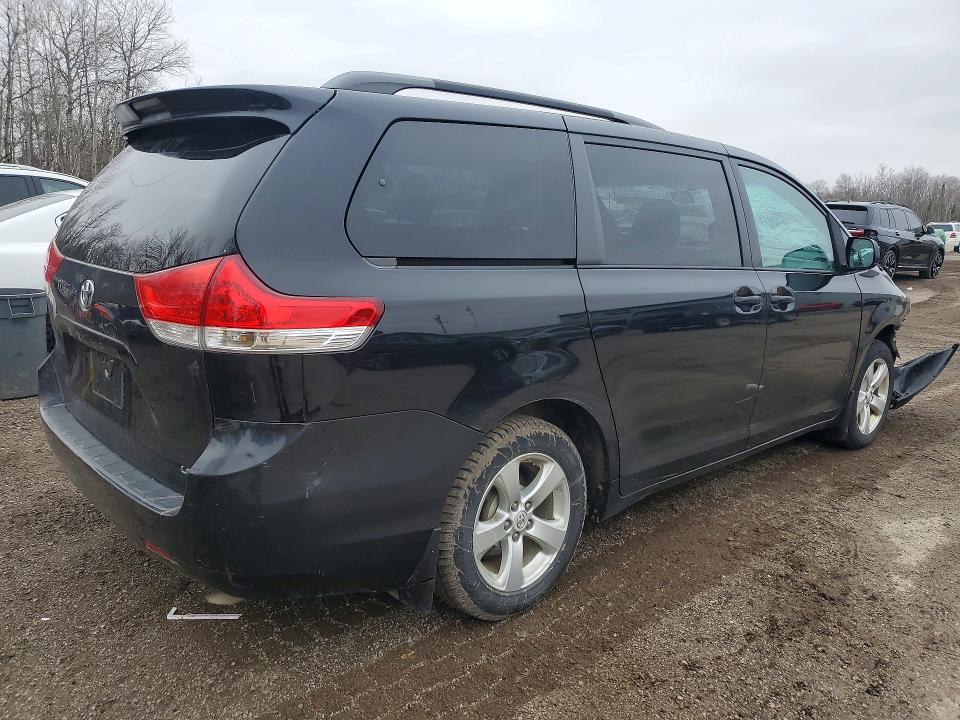 48579206 :رقم المزاد ، 5TDKA3DC6DS017125 vin ، 2013 Toyota Truck/van Sienna Le مزاد بيع