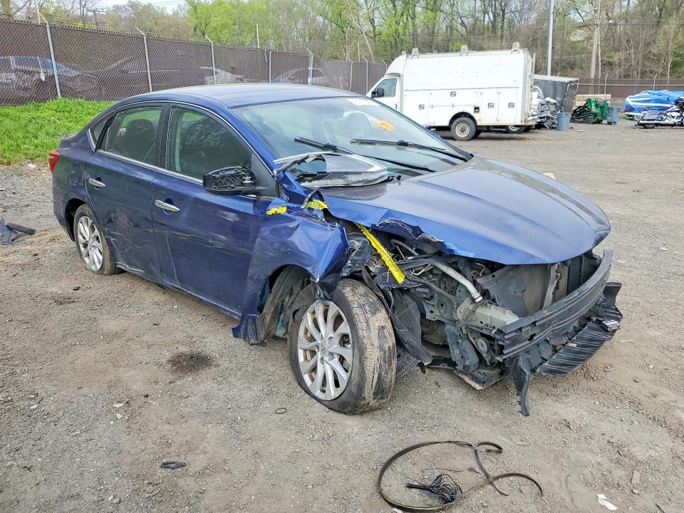 2018 Nissan Sentra მანქანა იყიდება აუქციონზე, vin: 3N1AB7AP5JY217718, აუქციონის ნომერი: 46977396