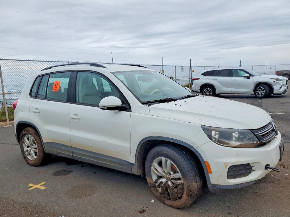 Продаж на аукціоні авто 2017 Volkswagen Tiguan, vin: WVGAV7AX4HK000072, номер лоту: 48637226